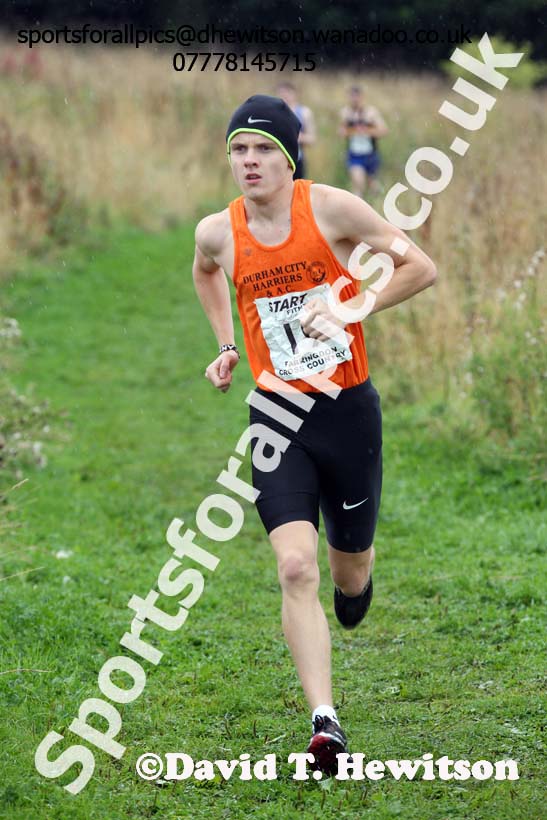 Senior mens relay, Sunderland Harriers Open Cross Counry, Farringdon Park, Sunderland. Photo: David T. Hewitson/Sports for All Pics